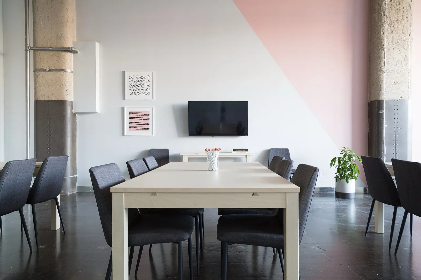 Salle de réunion vide d’une entreprise